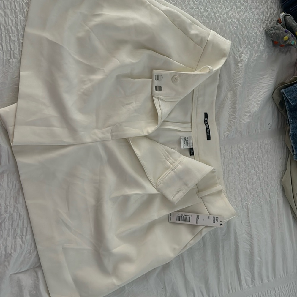 Gianni Bini off white shorts